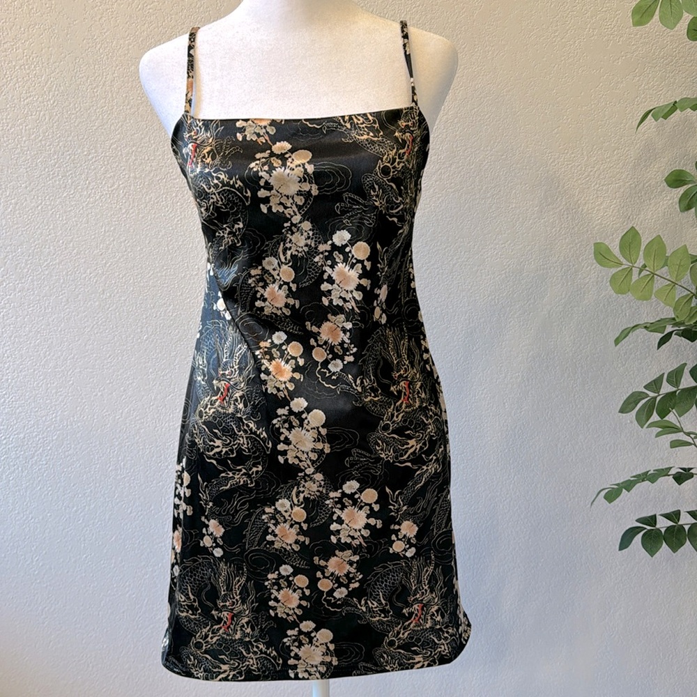 NWT Urban Outfitters Black And Gold Floral Dragon Design Mini Dress Size Medium